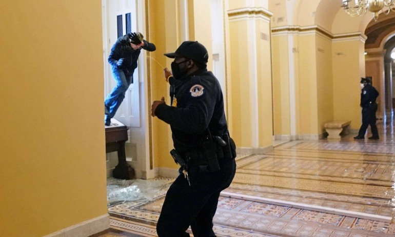 Наша журналистка стъписана от упадъка на US медиите, сочени за пример в света