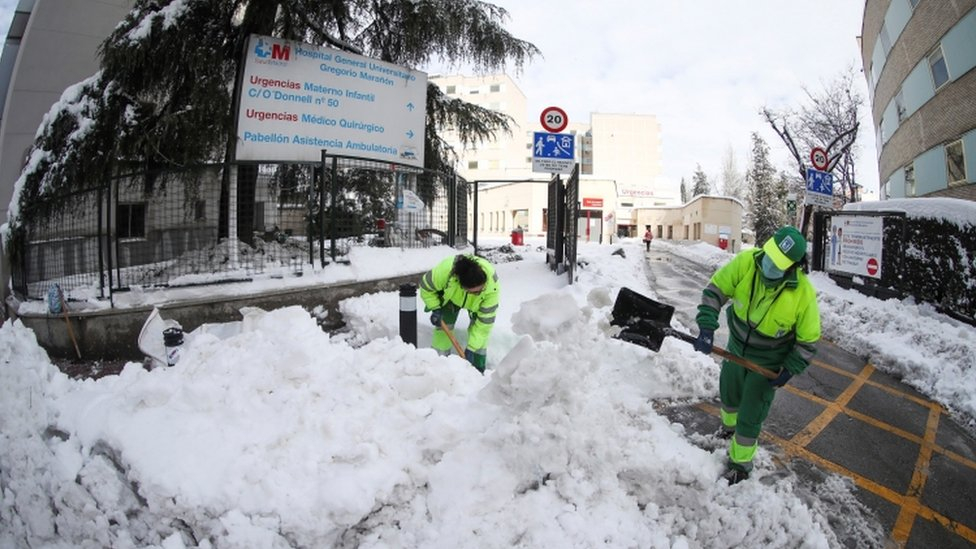 Външно с предупреждение за българите в епицентъра на стихията в Мадрид! 