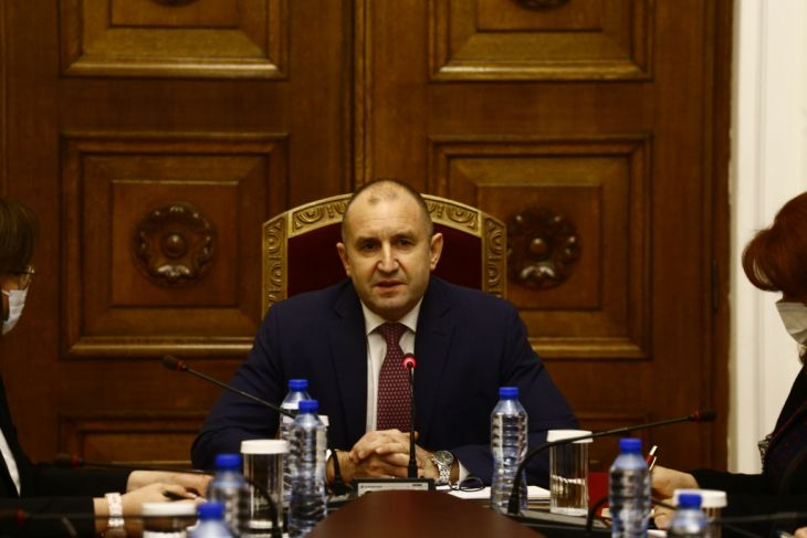 Президентът поздрави българите за Великден