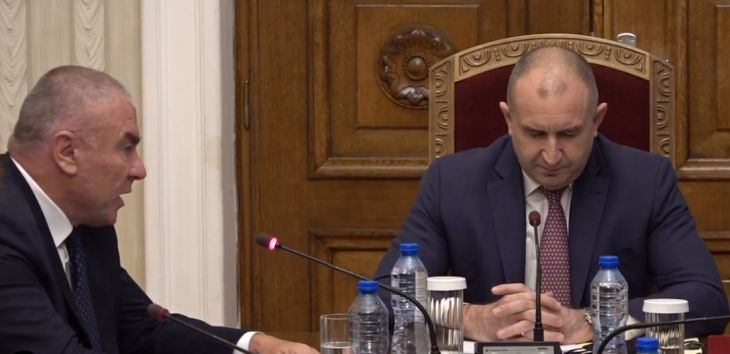 Марешки нахока Радев: Изкарахте мутрите на площада, а чак сега... ВИДЕО