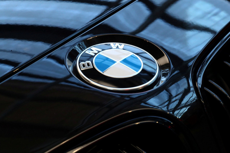 Новият BMW X8 - първи СНИМКИ 