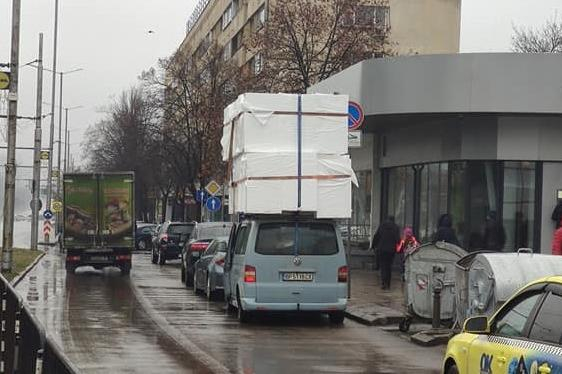 От София до Индия: Цялата мрежа се диви на този шофьор СНИМКА