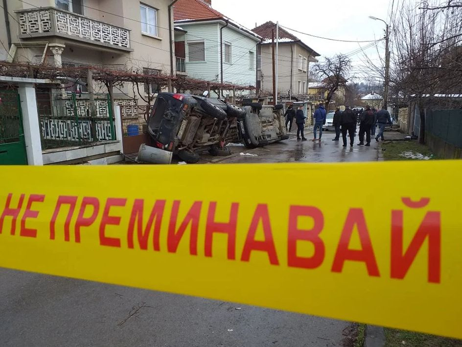 Обърнаха Мездра с хастара нагоре заради смъртта на 8-г. внук на ексдепутата Томов! 