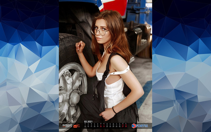 Горещи и палави момичета от Беларус в нов автокалендар СНИМКИ 18+