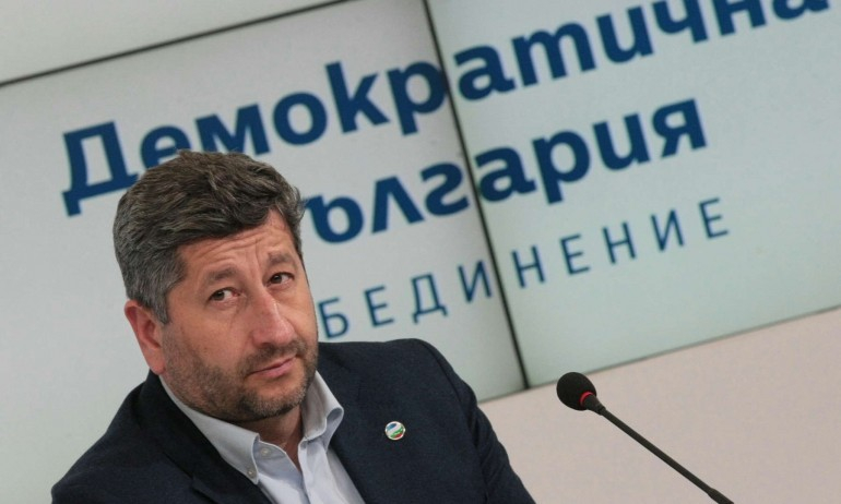 Христо Иванов цвъкна нов ферман за Виолета Сечкова, но...