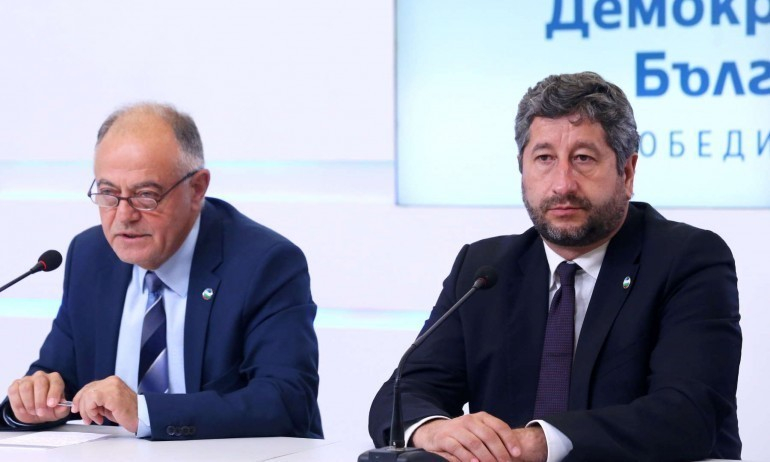 В „Да, България“ се хванаха за гушите заради листите! 