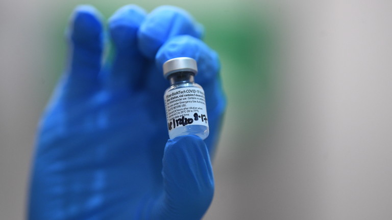 Ваксината на BioNTech/Pfizer спира новия британски щам на К-19