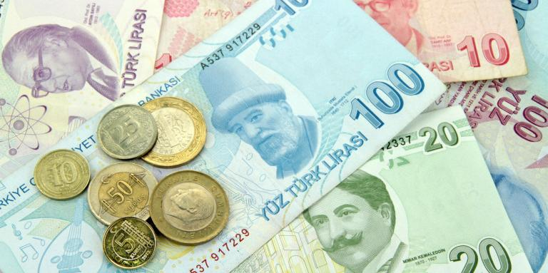 Паундът с рекорден ръст спрямо долара 