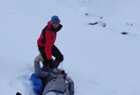 Врачката Кремена оцеляла със зрънчо и цигари на връх Харамията при -20 градуса