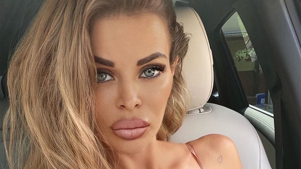 Сексапилната Силвия махна силикона и подлуди мъжете със СНИМКИ 18+