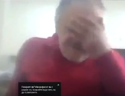 Преподавател от Медицинския университет към студенти: А-о-а-о-йес... Трябва да квичите! ВИДЕО 18+