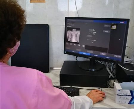 С подкрепата на „Биовет“ и „Лудогорец“ Ковид отделението в разградската болница прави една от най-бързата и прецизна диагностика в страната