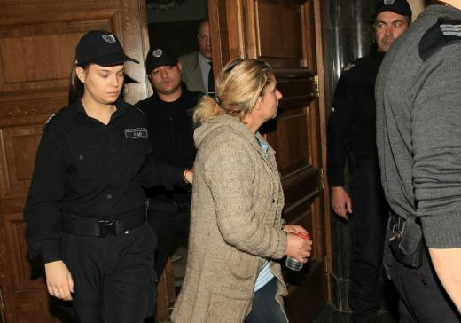 Циганите, заклали мъж във влака край Вакарел, се отърваха с леки присъди СНИМКИ