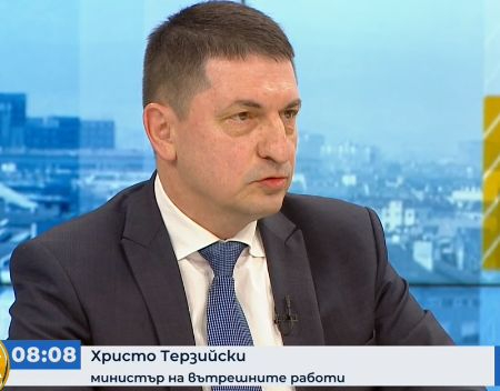 Министър Терзийски разкри ще има ли отново КПП-та, ако ситуацията с К-19 се влоши 