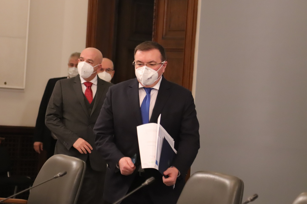 До сряда здравният министър издава заповед, която чакат милиони българи!