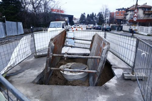 Скандални снимки в БЛИЦ! Квартал "Бояна" става гробница! Кметът блее...