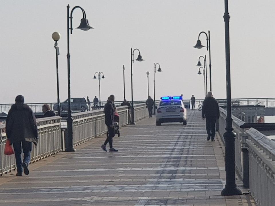 Жена се самоуби от Моста в Бургас, издирват тялото й