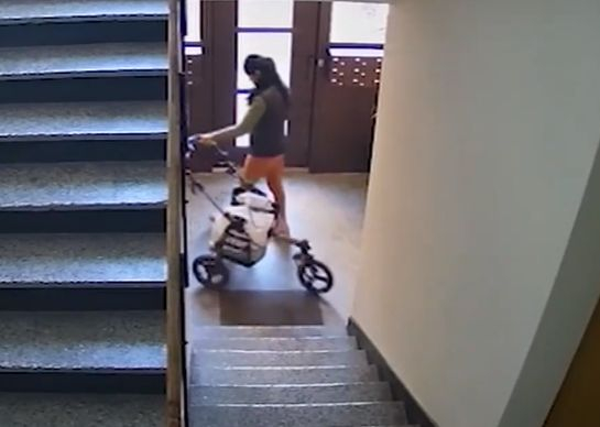 Безумно нагла кражба в столичен блок втрещи младо семейство ВИДЕО 