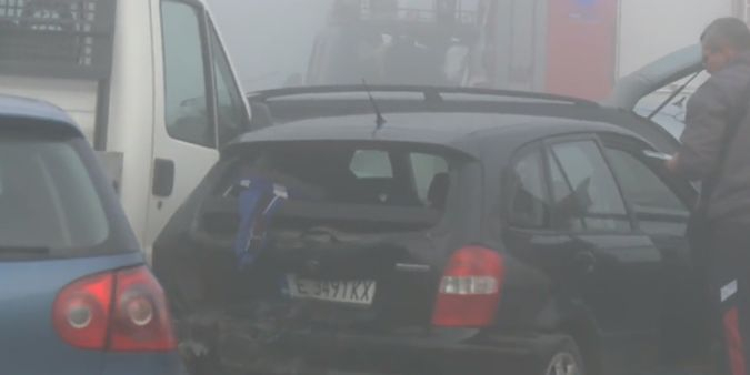 Шофьор от верижното меле на АМ "Струма" с първи думи след кошмара СНИМКИ 