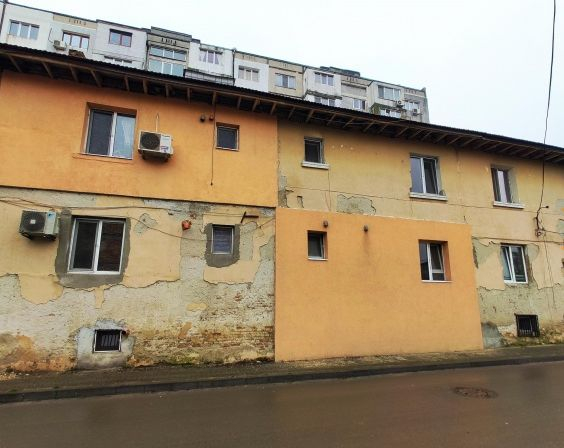 "Гениална" БГ иновация при санирането ококори варненци СНИМКИ 