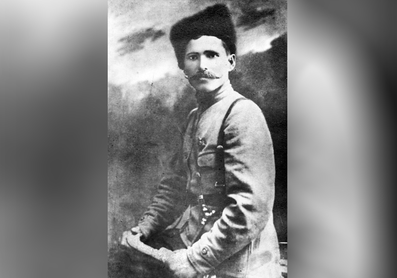 Василий Иванович Чапаев - Личност, която живее и до днес между истина, легенди и анекдоти