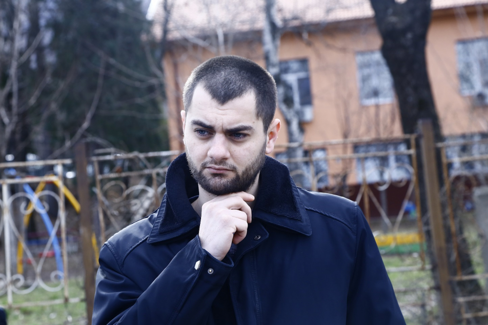 Зрелищни разкрития пред БЛИЦ TV за съмнителна дейност за милиони в Бояна 