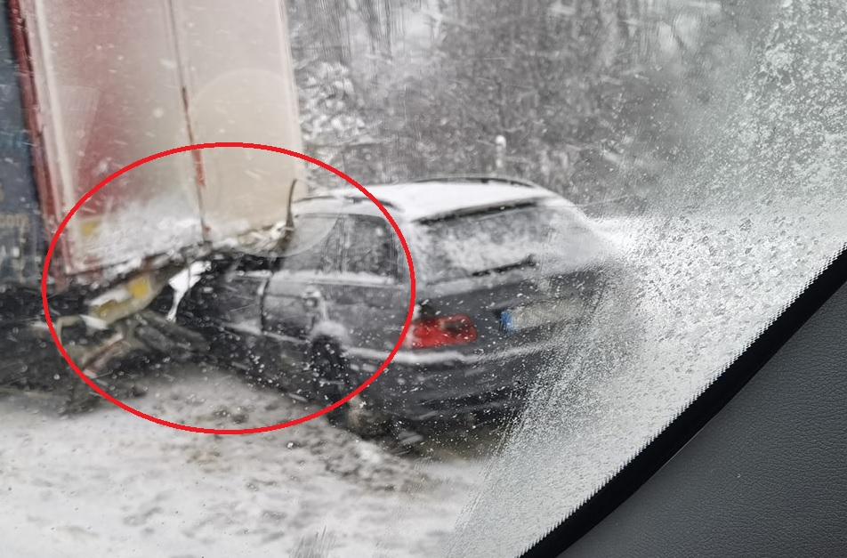 Първо в БЛИЦ! Ад на АМ "Хемус", само през 300 метра... СНИМКИ