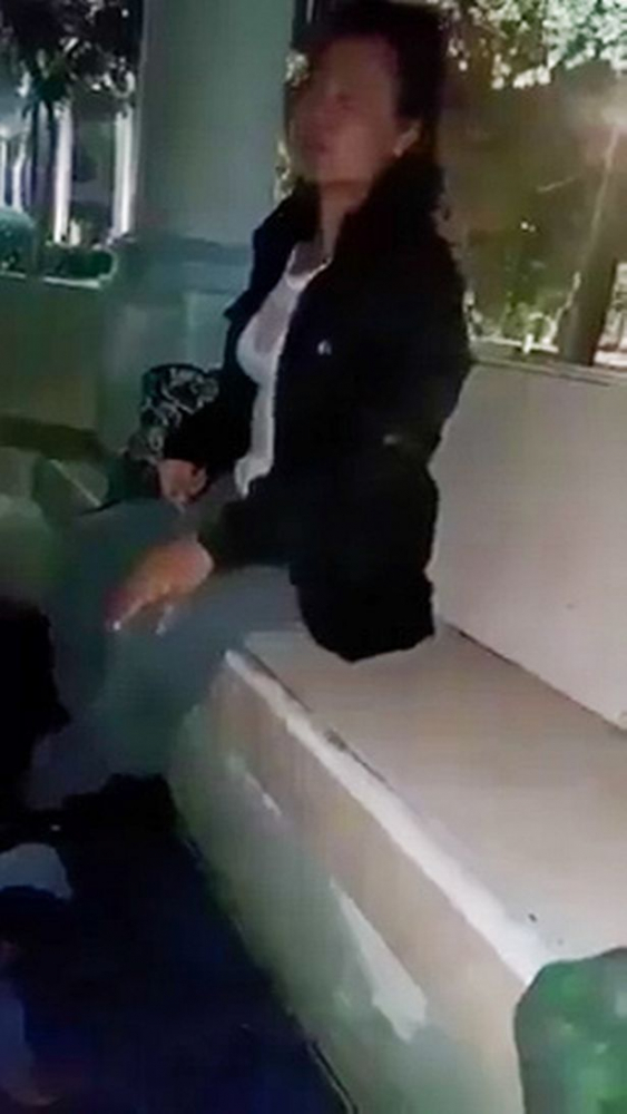 Съпруга се жалва на полицаи: Мъжът ми пие тази естествена виагра и ме скъсва от секс по 7 пъти на ден, не издържам