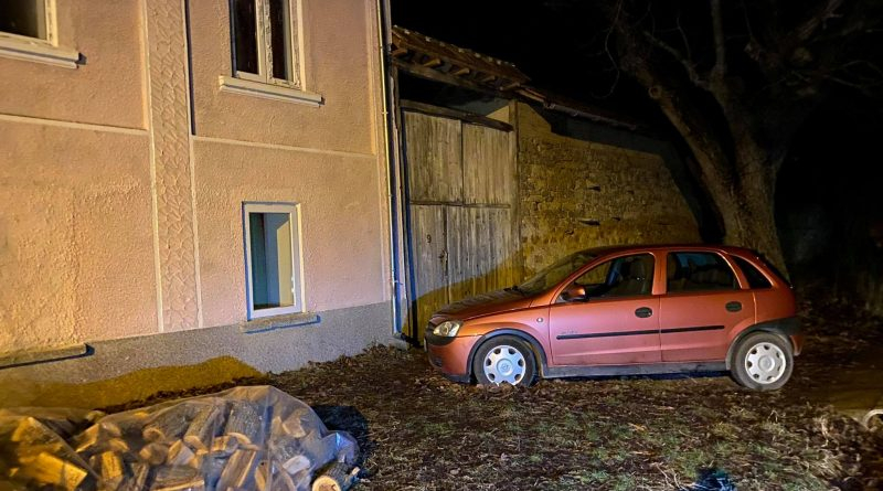 Зловещо от Ново село: Англичанката Роуз убита с лопата в селски плевник, а килърът й... СНИМКИ