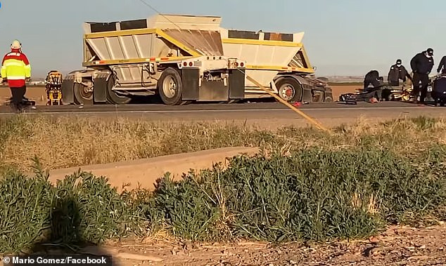 Адска касапница между SUV и камион осея пътя с трупове ВИДЕО 