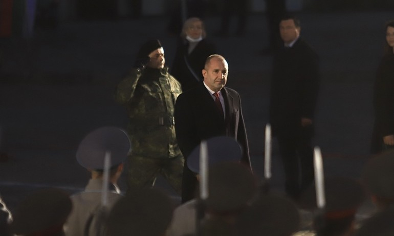Радев към протестиращи: Железни сте!