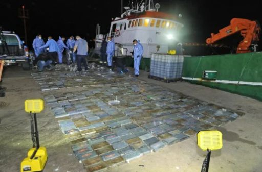 Стана ясно кои са българските моряци, спипани с кокаин за близо 40 млн. долара край Южна Африка