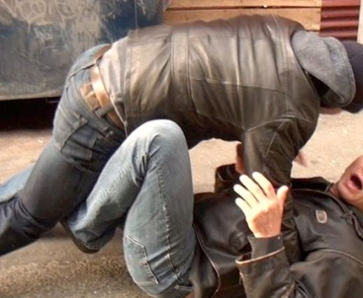 Кървав ужас с пиян протестър в Пловдив, налетял с тукати на... 
