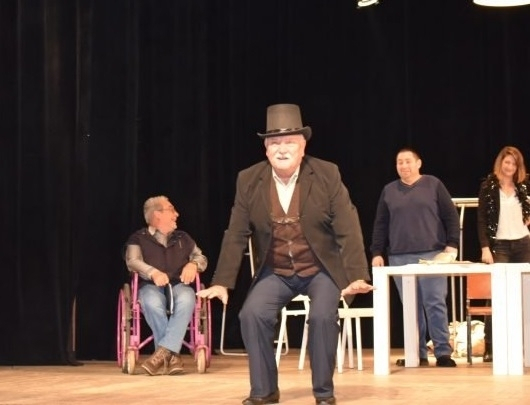 Скръбна вест! Почина емблематична фигура в родния театър СНИМКА