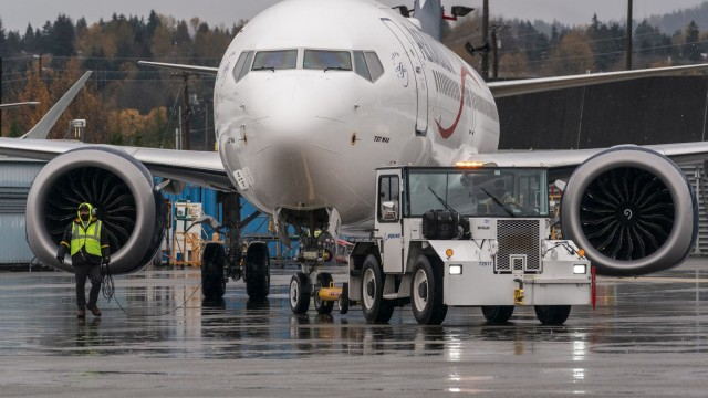 Драма в небето! "Боинг" 737 MAX кацна аварийно заради...