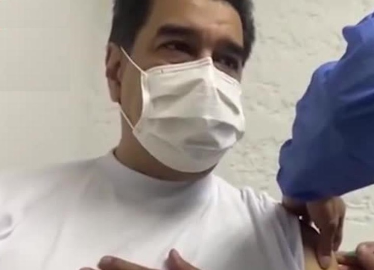 Мадуро се ваксинира със Спутник V и проговори на руски! ВИДЕО 