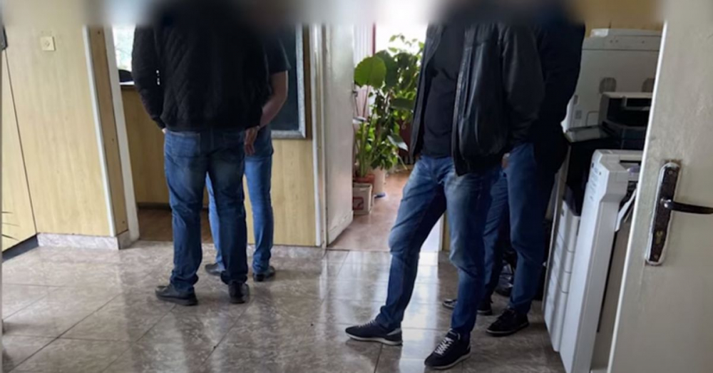 Спипаха полицаи с подкуп на Калотина, сега лошо им се пише ВИДЕО