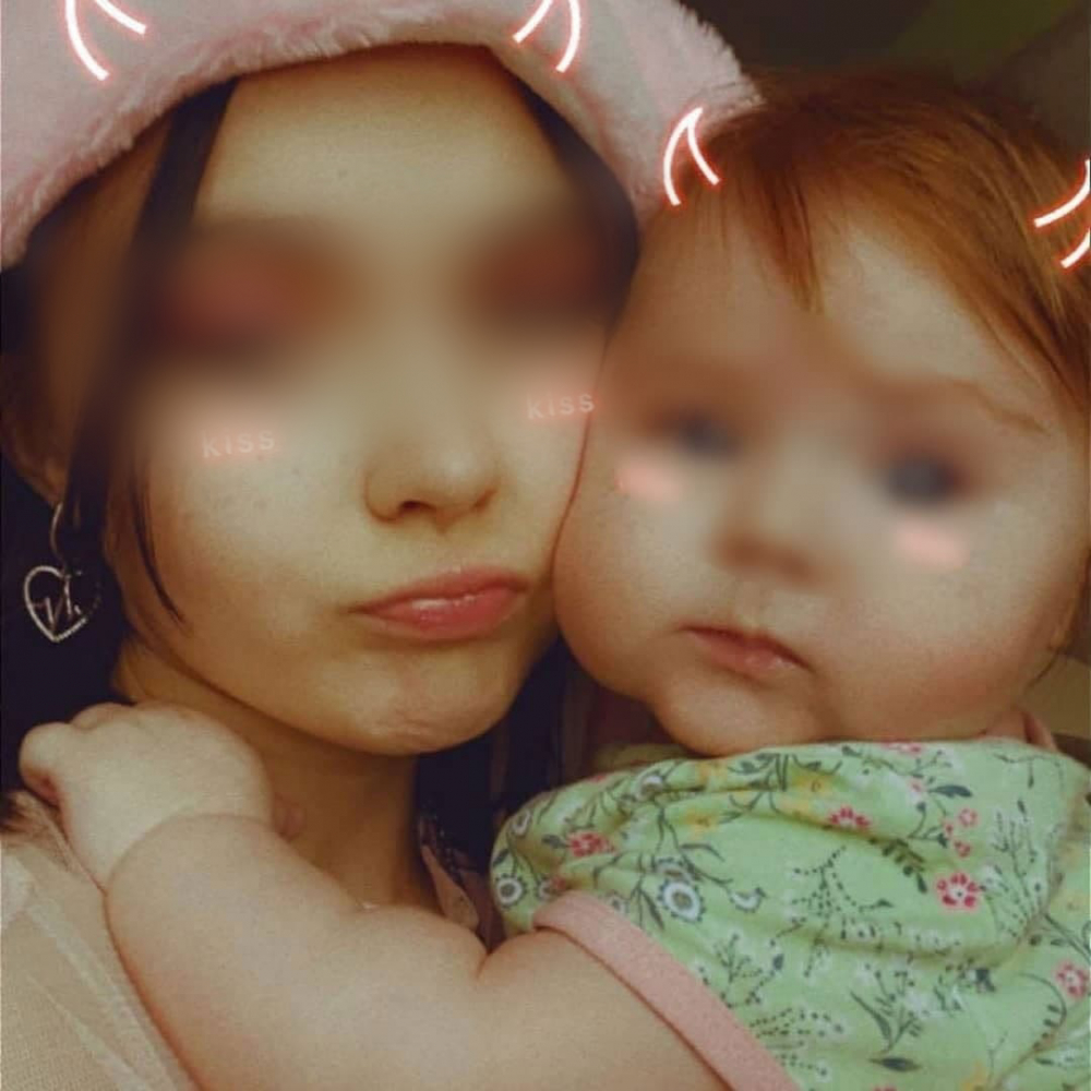  14-г. майка още сменя любовниците си, но не може да намери баща на детето си СНИМКИ