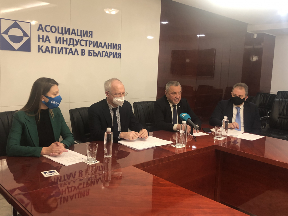 Валери Симеонов пред работодателите: Чукате на отворена врата - НФСБ и ВОЛЯ идваме от бизнеса и познаваме проблемите му