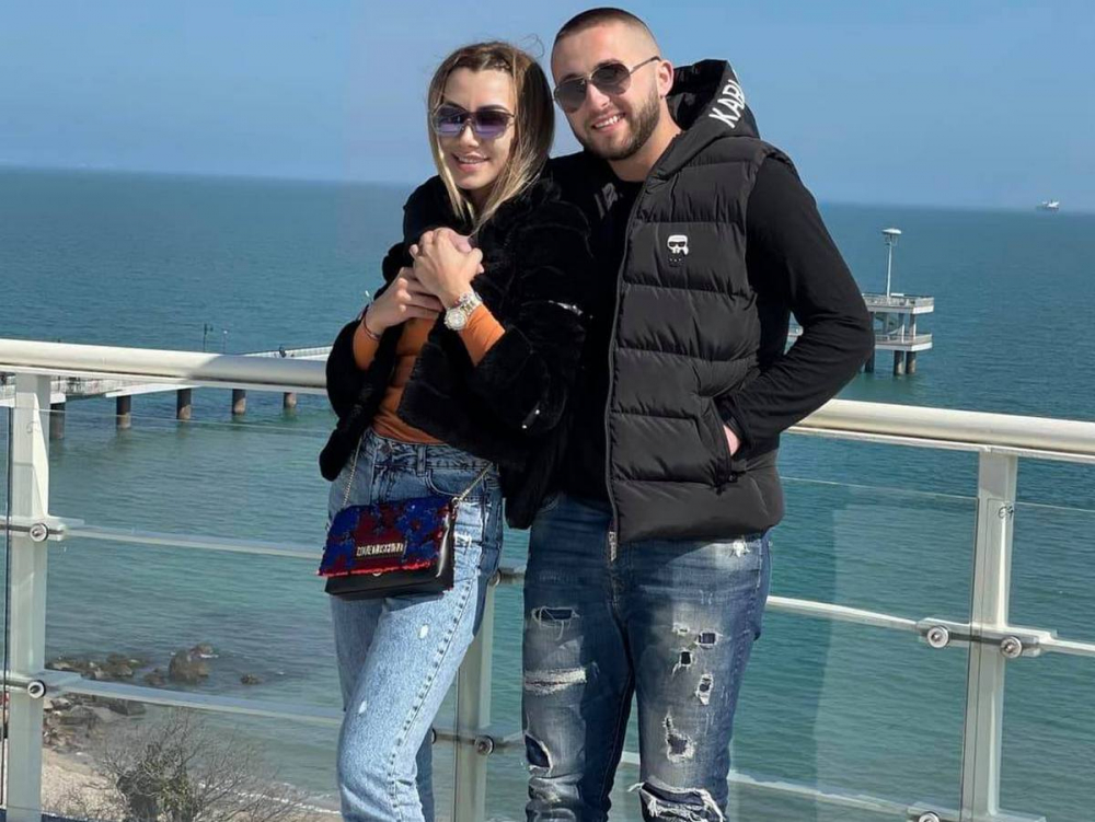 Откриха коя е романтичната двойка, смаяла Бургас с предложение за брак