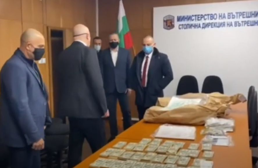 Иван Гешев съобщи за мощен удар по мафията за фалшиви пари ВИДЕО