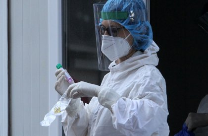 Медици от Израел разбиха теорията на доц. Мангъров, че К-19 е "обикновено грипче", данните са ужасяващи