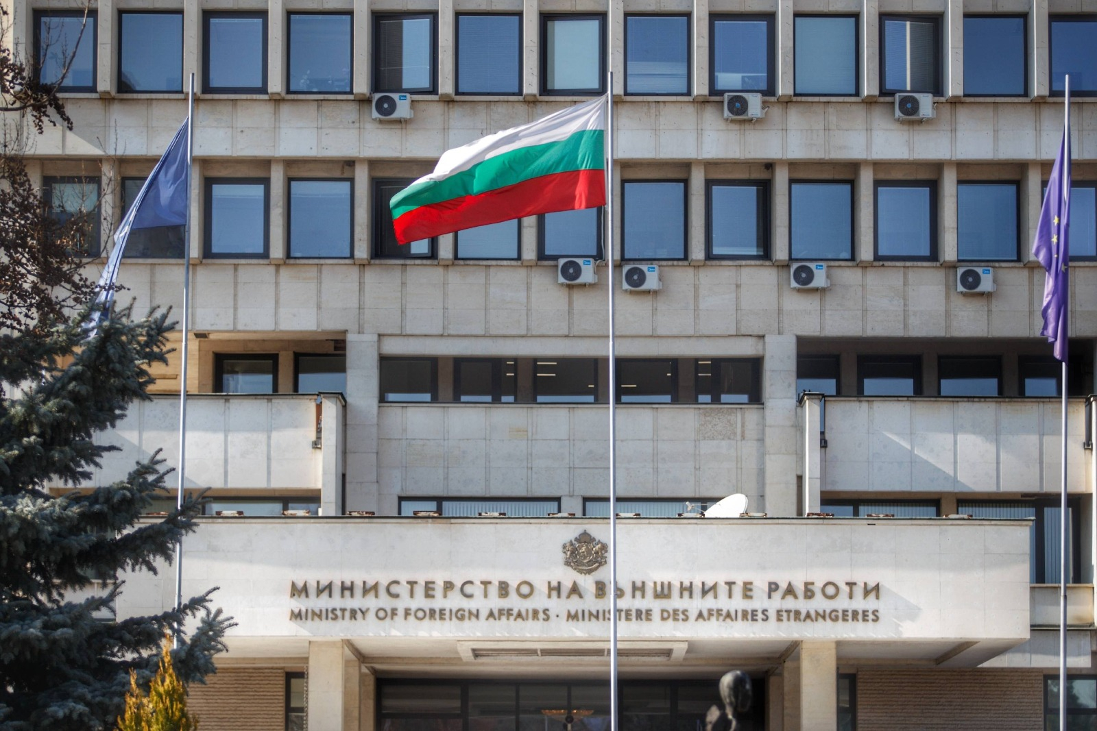 Външно с мълниеносна реакция срещу двамата руски дипломати, обвинени в шпионаж