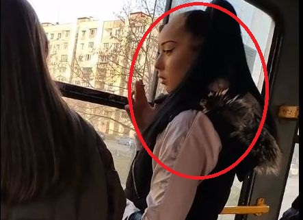 Мрежата дири това момиче от София, за да го шамароса! Ето защо ВИДЕО