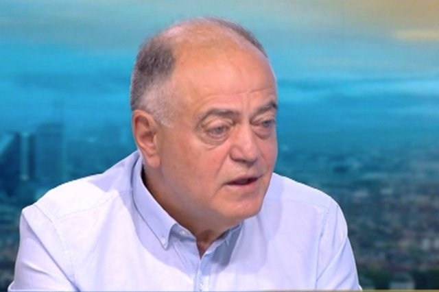 Деца и роднини на доносници от ДС са в листите на Демократична България