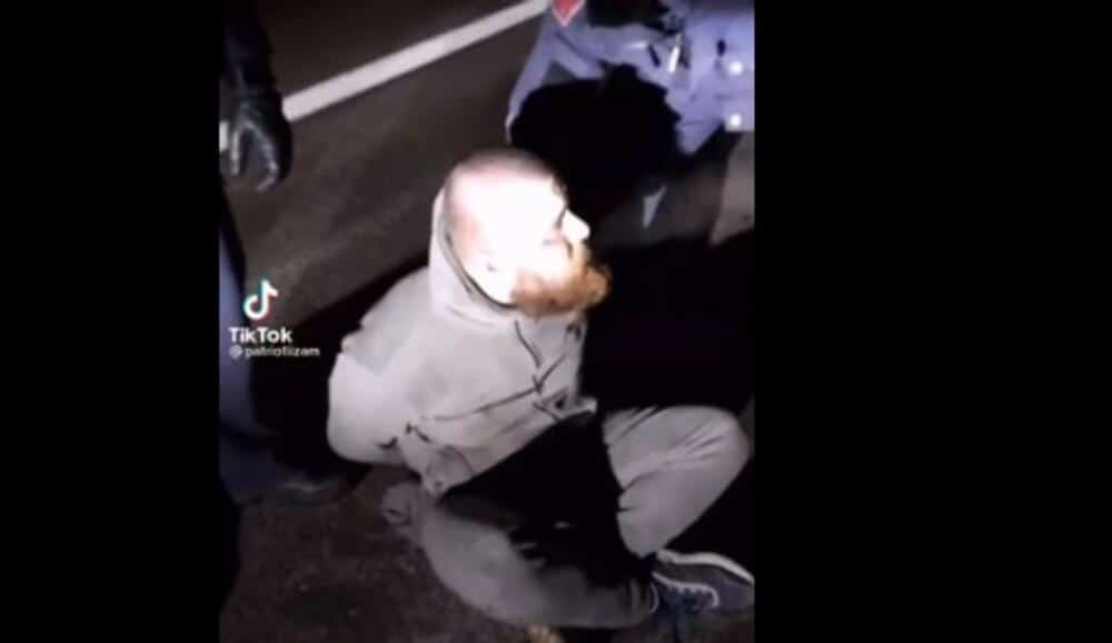 Екшън ВИДЕО: Сърби обезвредиха терорист в автобус за Белград