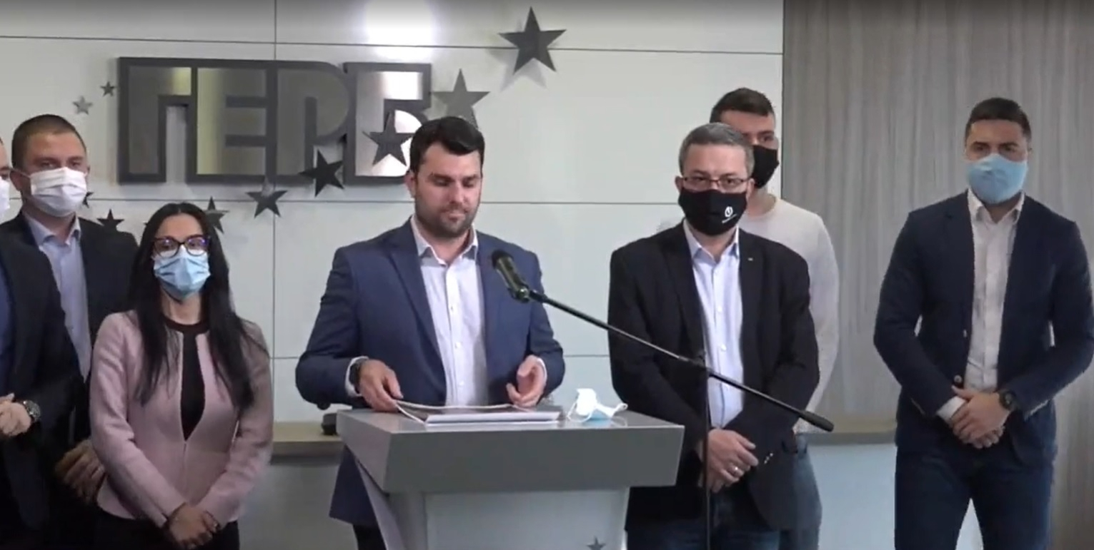 Гръмна страшен скандал! ГЕРБ скочи на Манолова, Христо Иванов и Божков заради тези СНИМКИ
