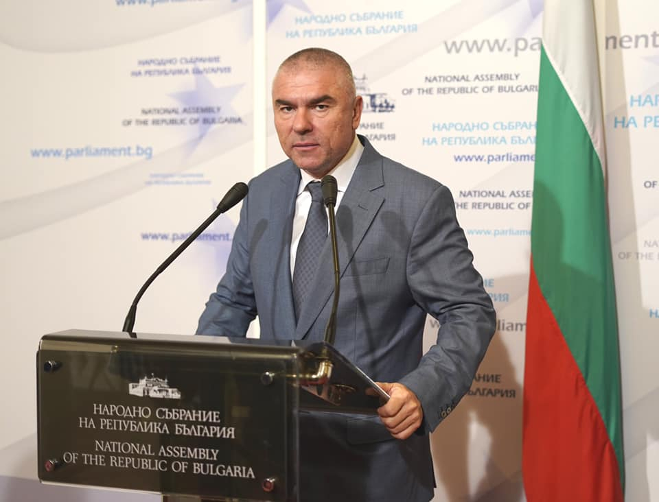 Марешки: Борисов да отстрани Каракачанов до изборите