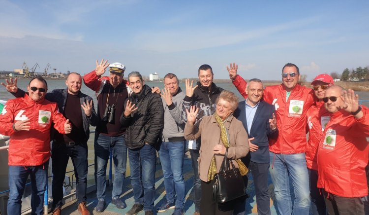„Лодката на Свободата“ спря и в Никопол