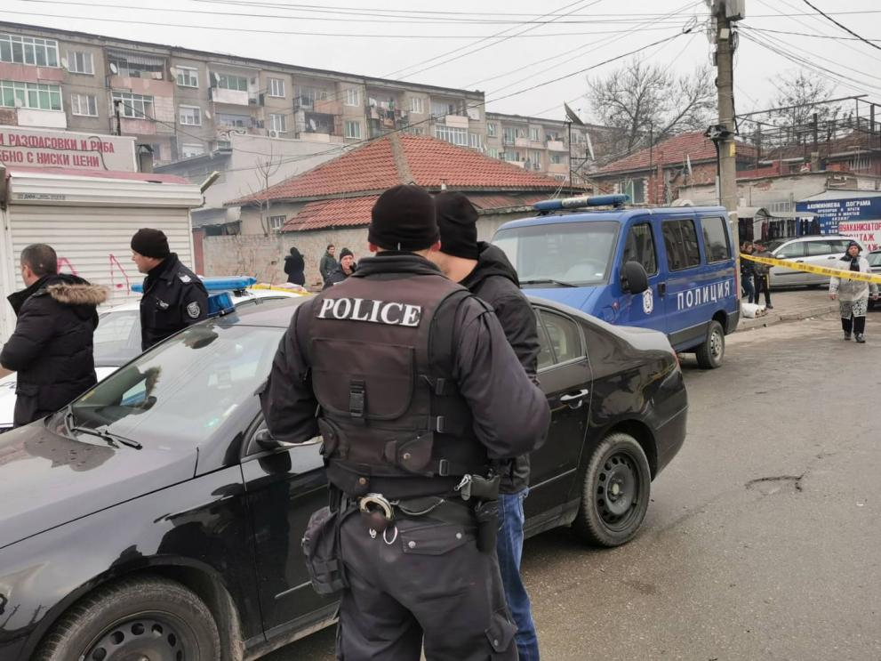 Полиция нахлу в Столипиново, махалата притихна, ето какво се е случило ВИДЕО 